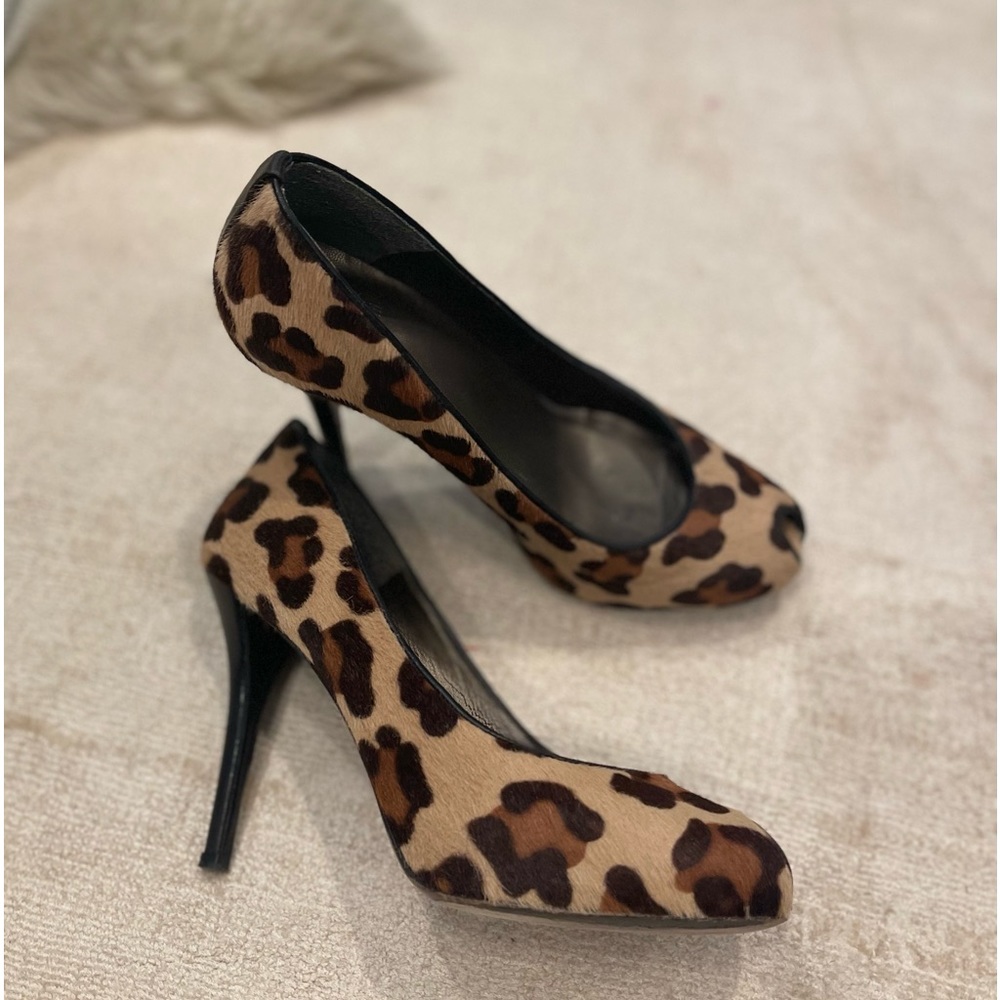 STUART WEITZMAN Pipespy Leopard-print Calf Hair Peep-Toe Platform Pump Size 7